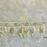 Swish Hairband (Mathapatti) - White [Click inside image for HD quality]